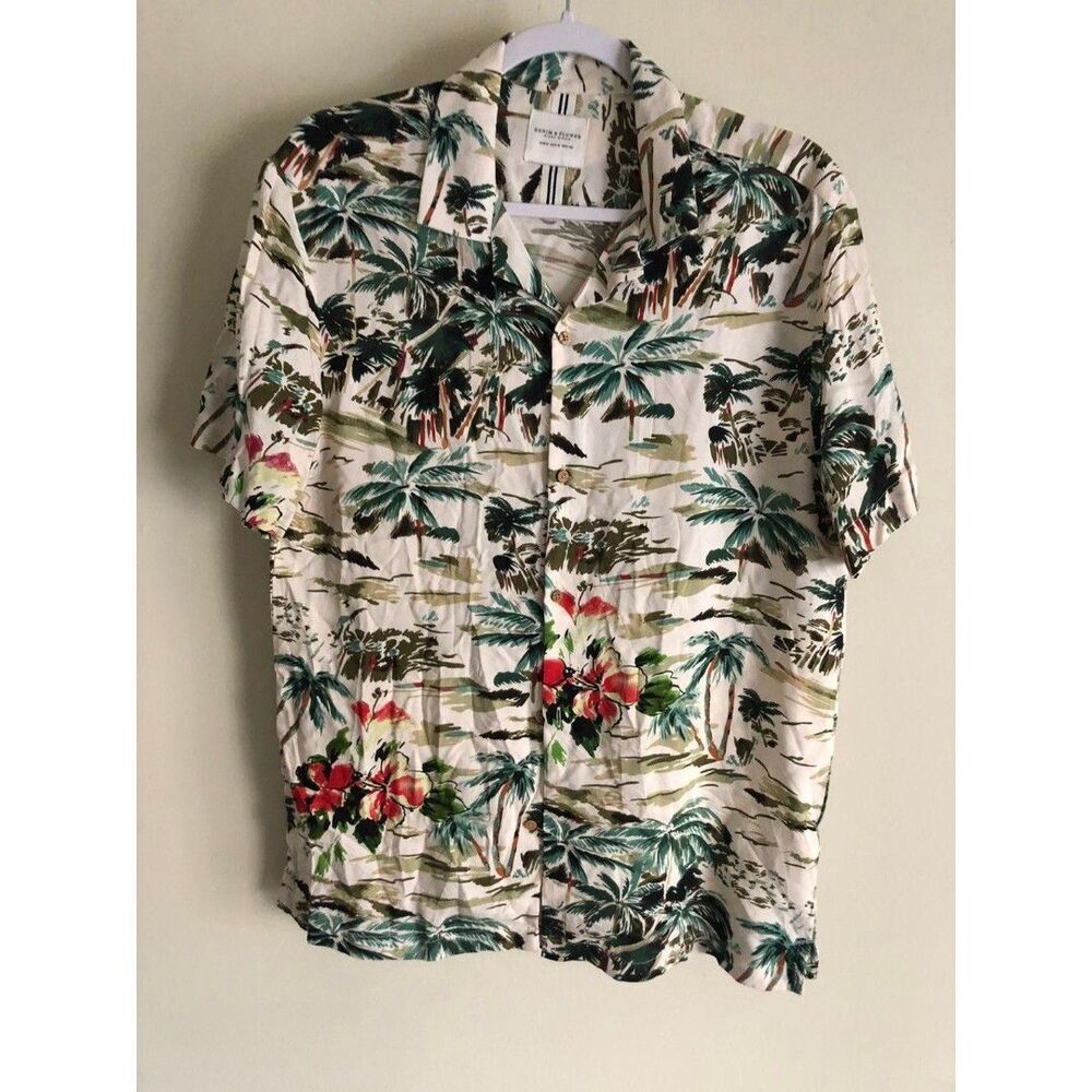 Men’s Tropical print button up shirt M